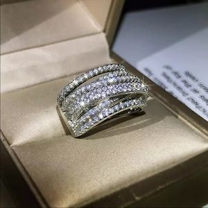 New Luxury Round 925 Silver Eternity Band Ring